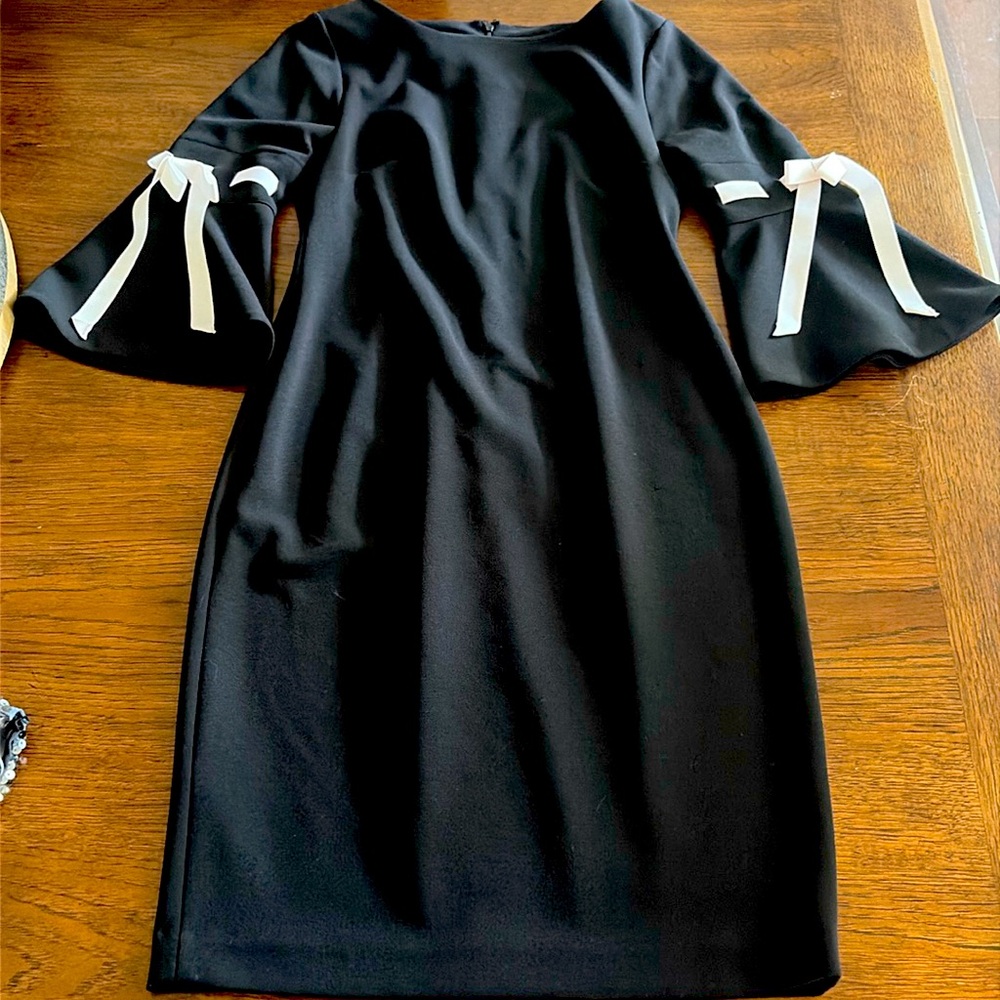 CALVIN KLIEN Women’s Size 4 Black dress with round neck, bell 3/4 sleeve w/bows